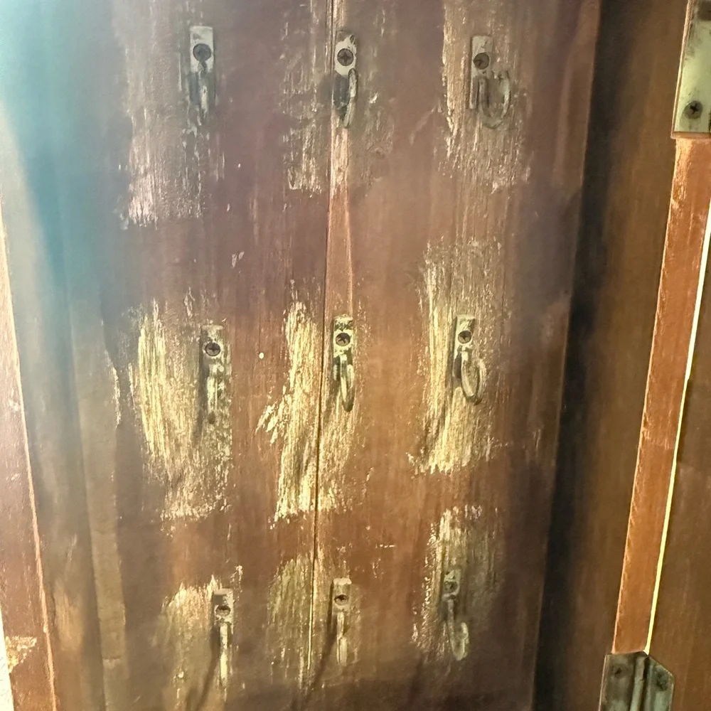 Vintage Rustic Wooden Key Storage with Green Accents